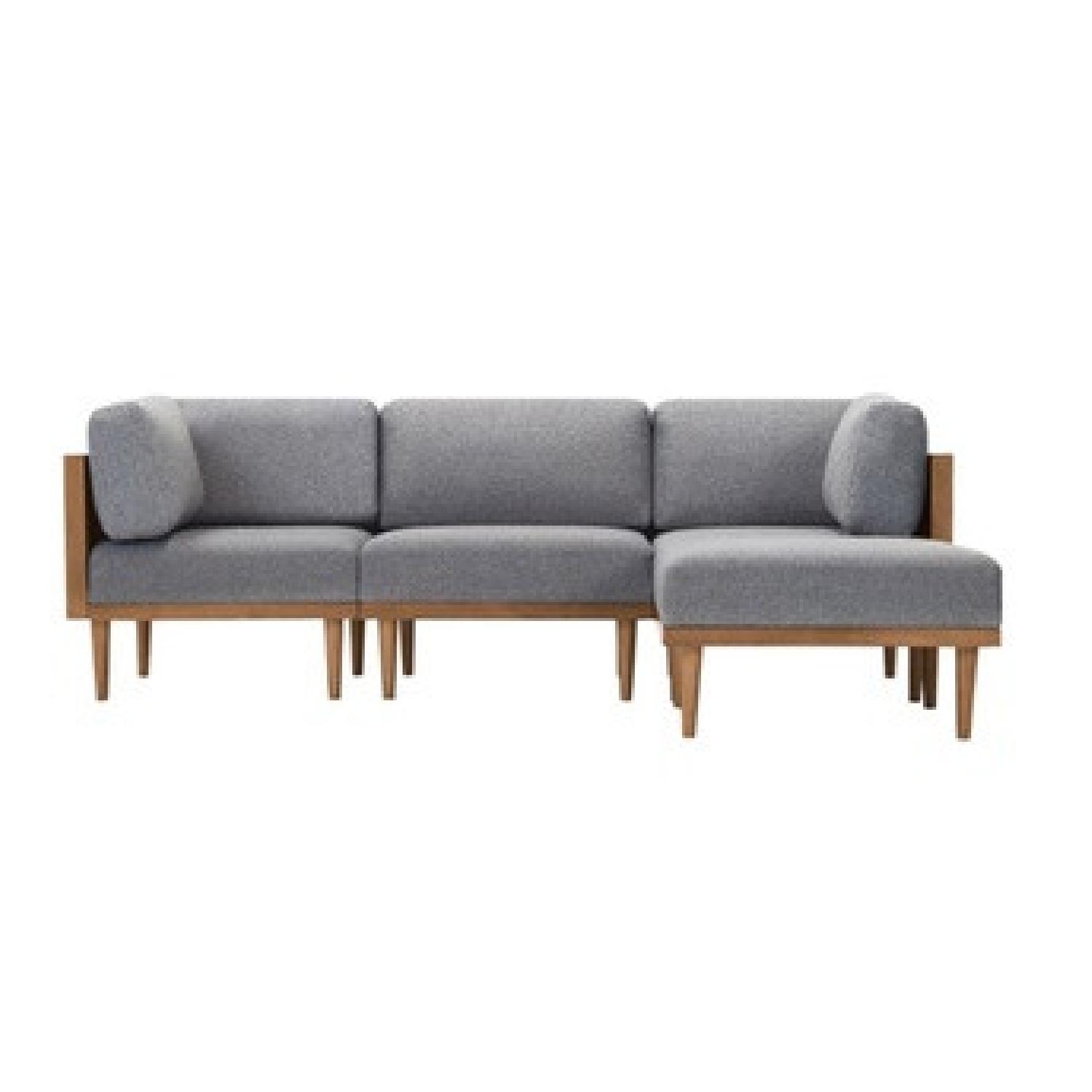 raymour-flanigan-soto-4-piece-sectional-sofa-aptdeco