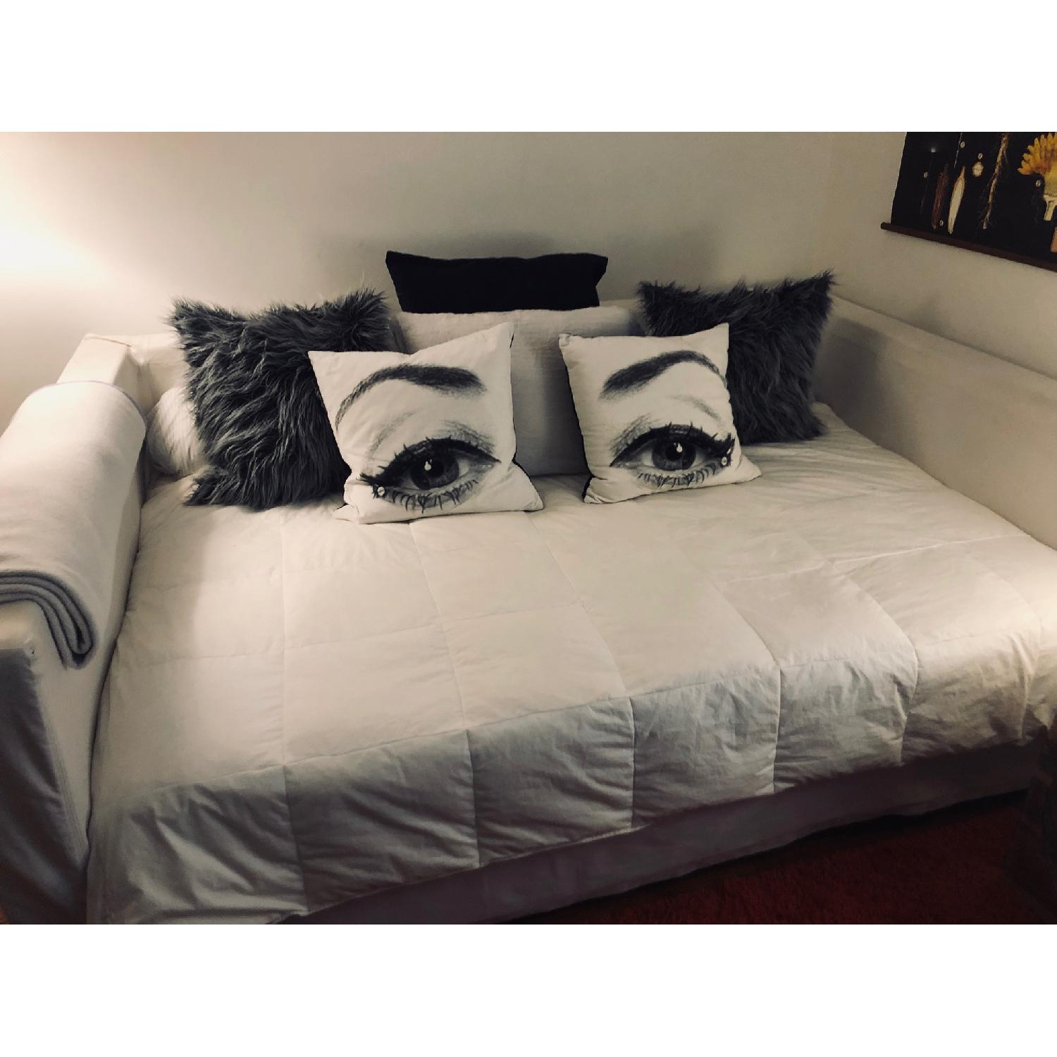 Pottery Barn Full Size Daybed w/ Slipcover - image-1