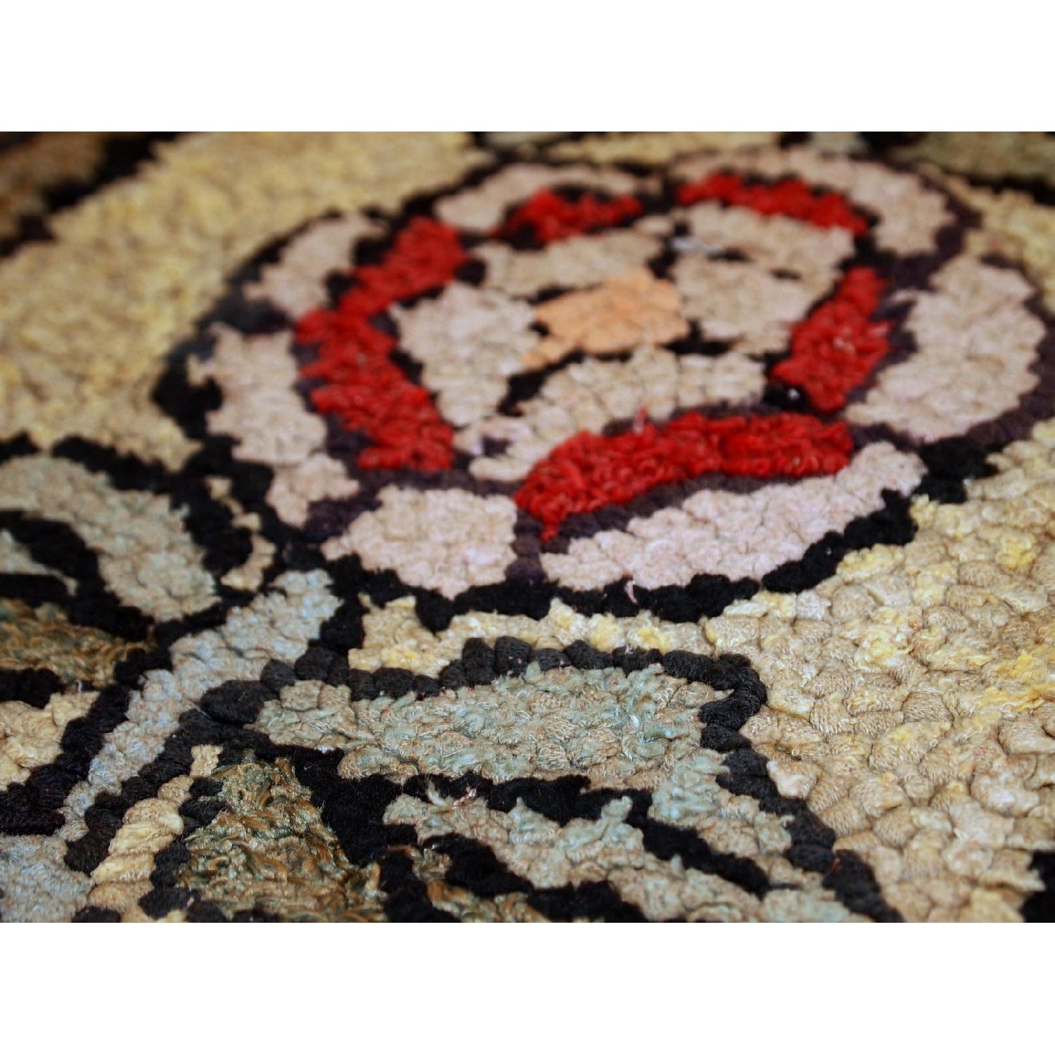 Handmade Antique American Hooked Rug - image-3