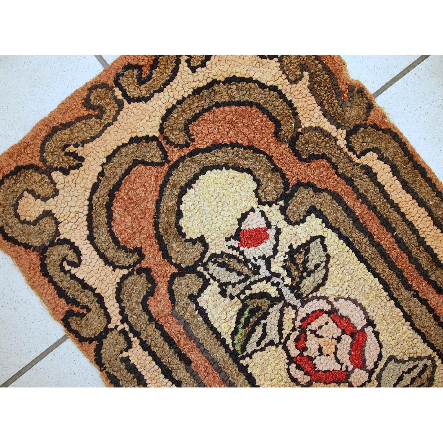 Handmade Antique American Hooked Rug - image-5