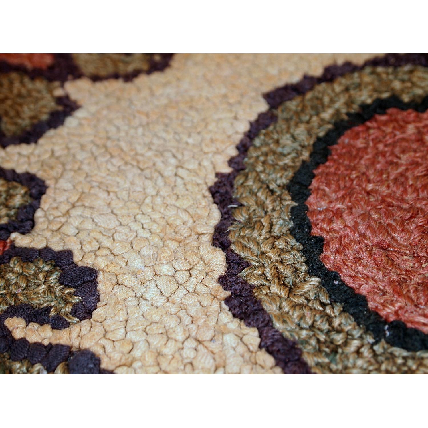 Handmade Antique American Hooked Rug - image-4