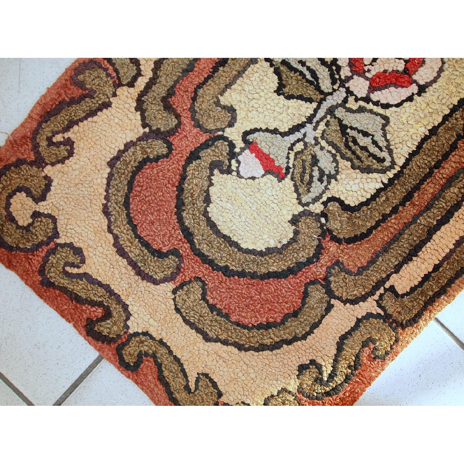 Handmade Antique American Hooked Rug - image-8