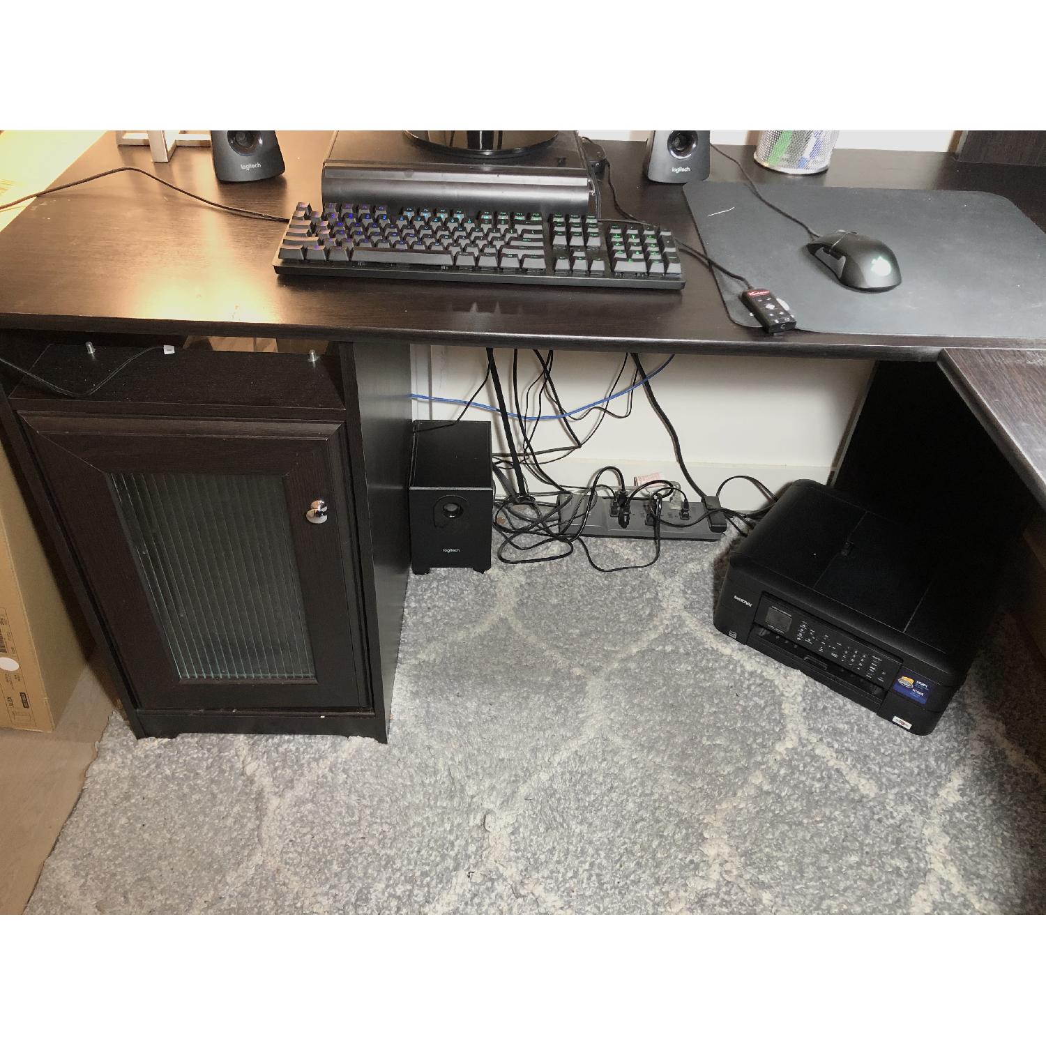 Hillsdale Furniture L-Shaped Desk w/ Hutch - image-4