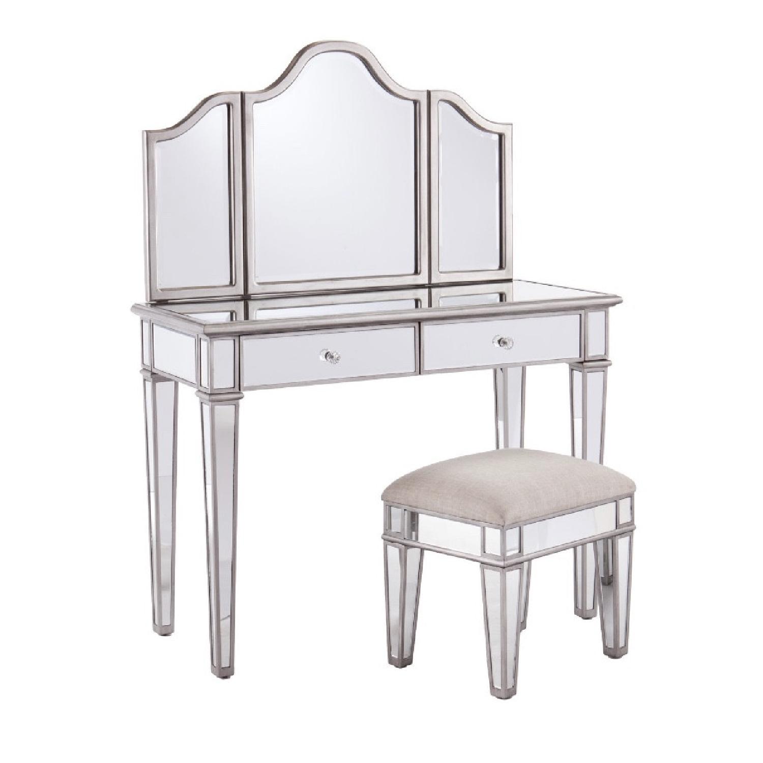 Mirrored Vanity Set - image-0