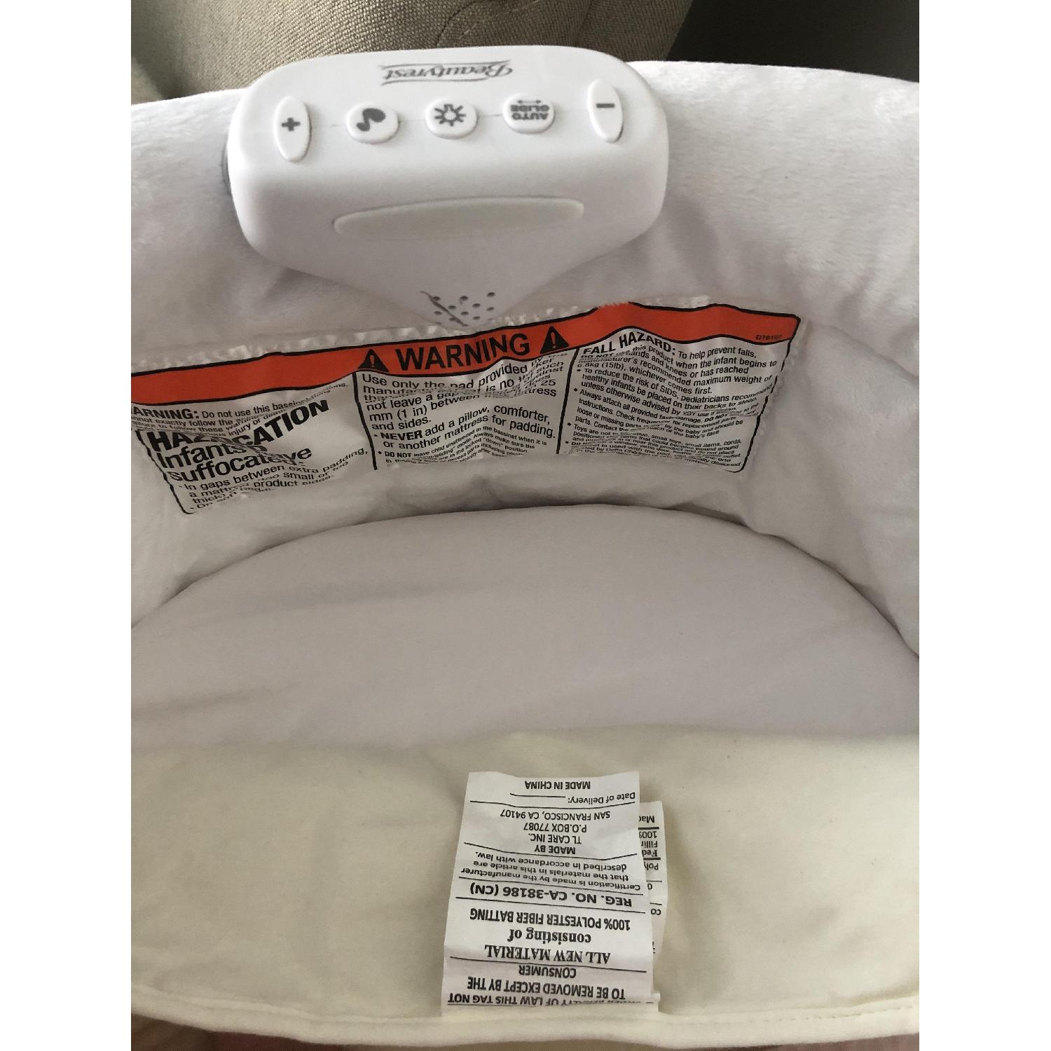 Beautyrest Gliding Sleeper/Baby Bassinet - image-5