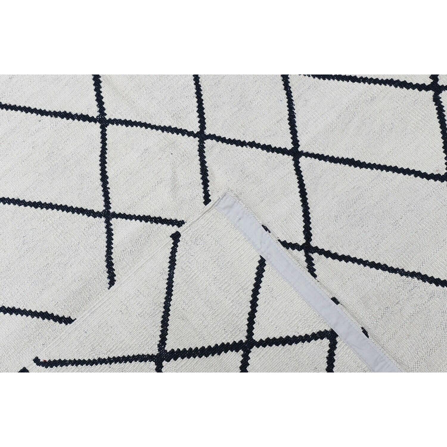 Handmade vintage Moroccan Berber kilim, 1N05 - image-6