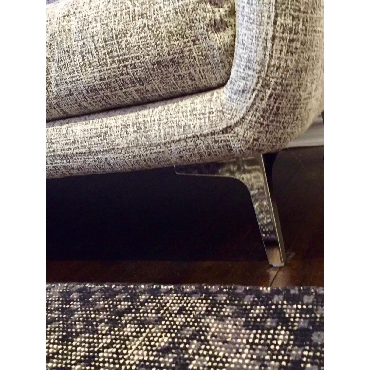 Modern Light Gray Chaise Sectional Sofa - image-4