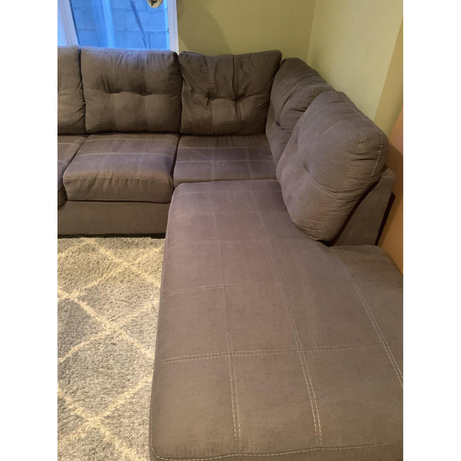 Raymour & Flanigan Desmond 2 pc Sectional Sofa - AptDeco