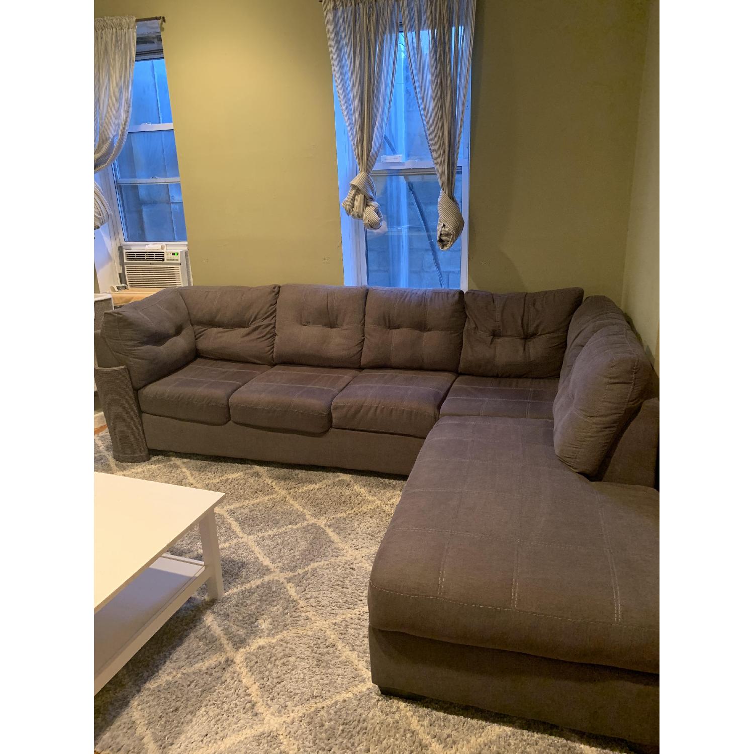Raymour & Flanigan Desmond 2 pc Sectional Sofa - AptDeco