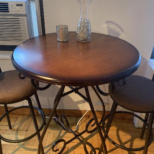 Pier 1 Chesington Table w/ 2 Counter Stools