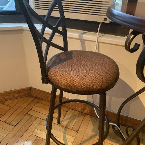 Pier 1 Chesington Table w/ 2 Counter Stools