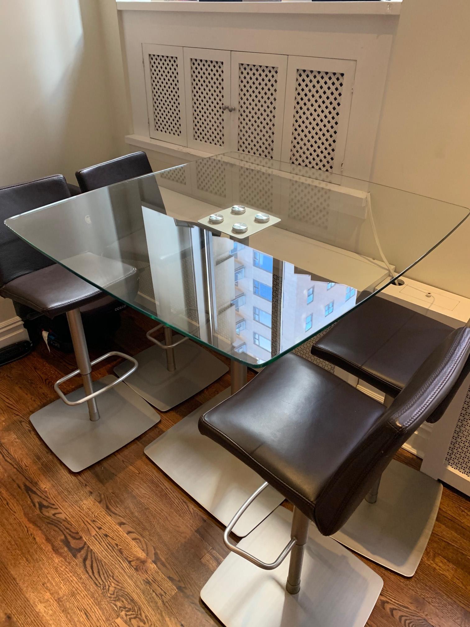 BoConcept Glass Bar Table w/ 4 Leather Bar Stools