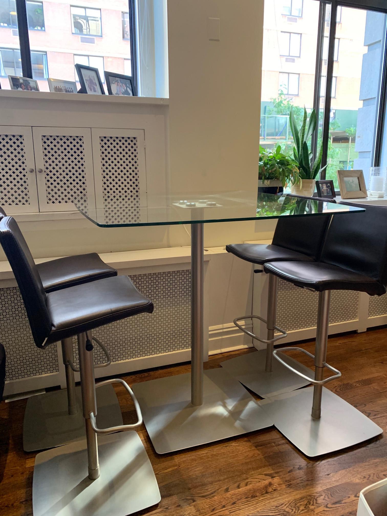 BoConcept Glass Bar Table w/ 4 Leather Bar Stools