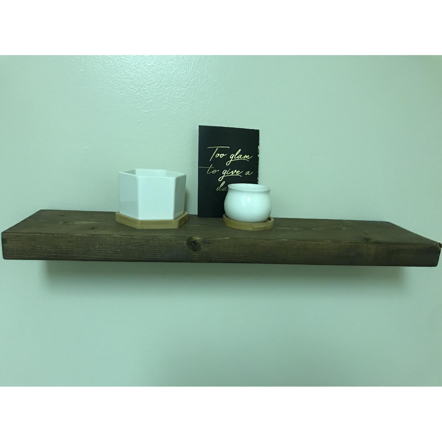 Del Hutson DesignsRustic Pine Floating Shelves AptDeco