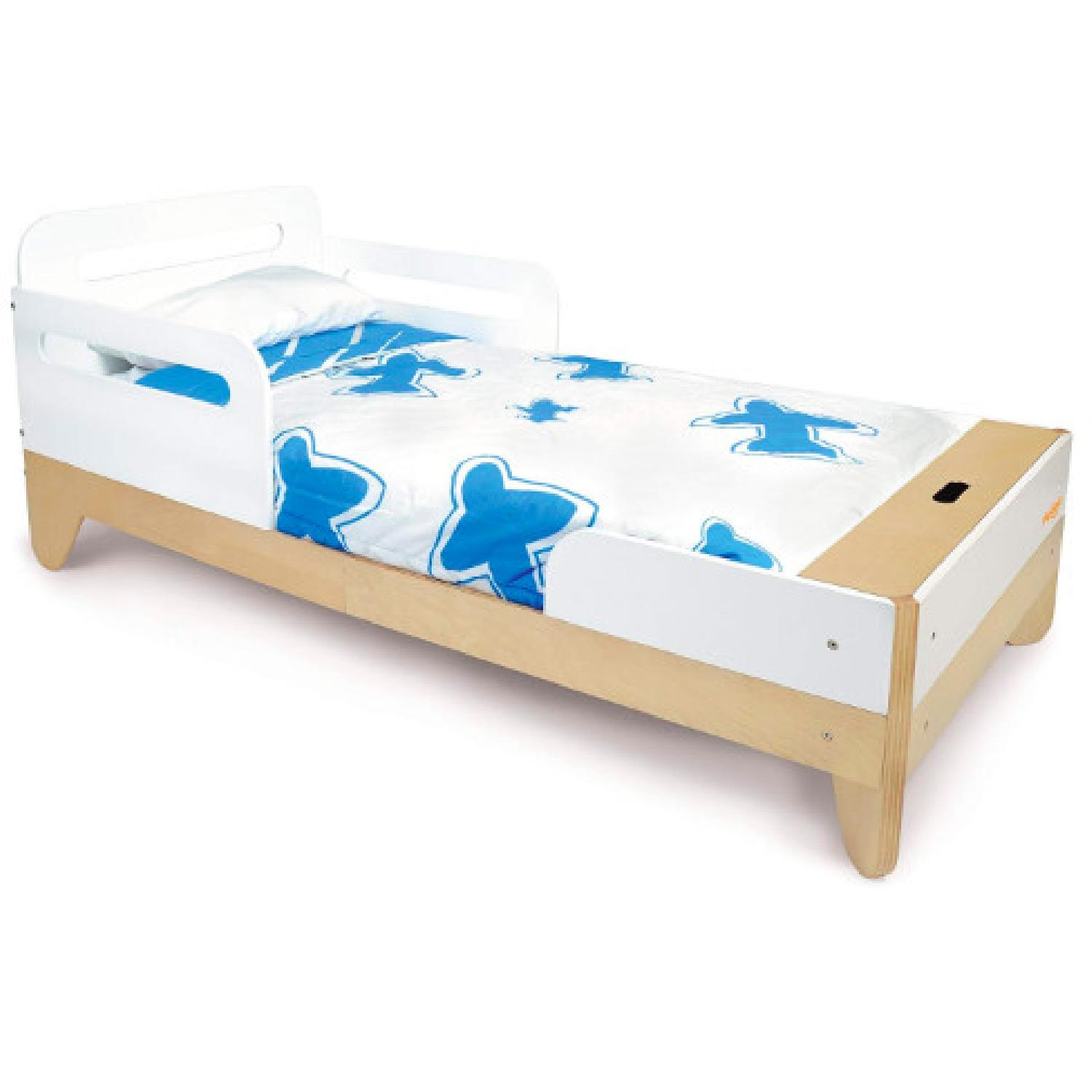 P'Kolino Toddler Bed - image-1