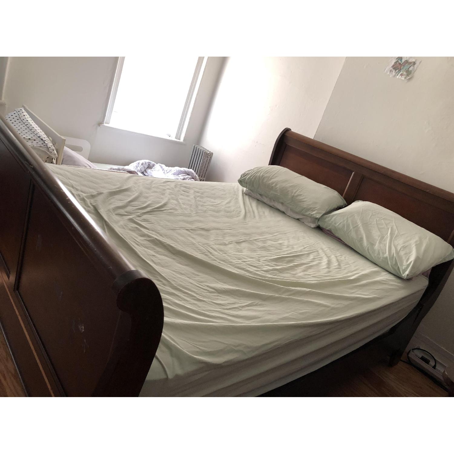 Thomasville Queen Size Sleigh Bed Frame - image-2