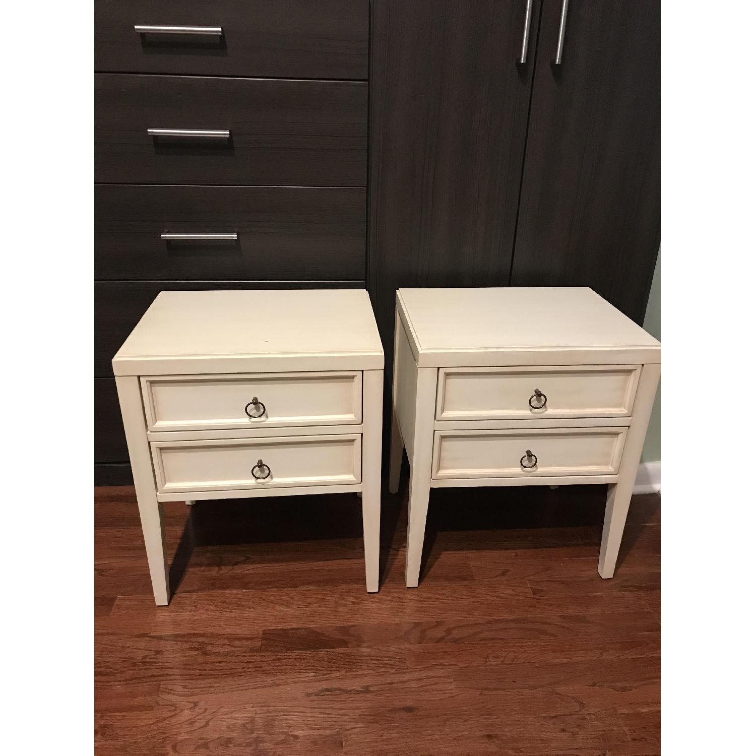 2 offwhite sidetables / nightstands AptDeco