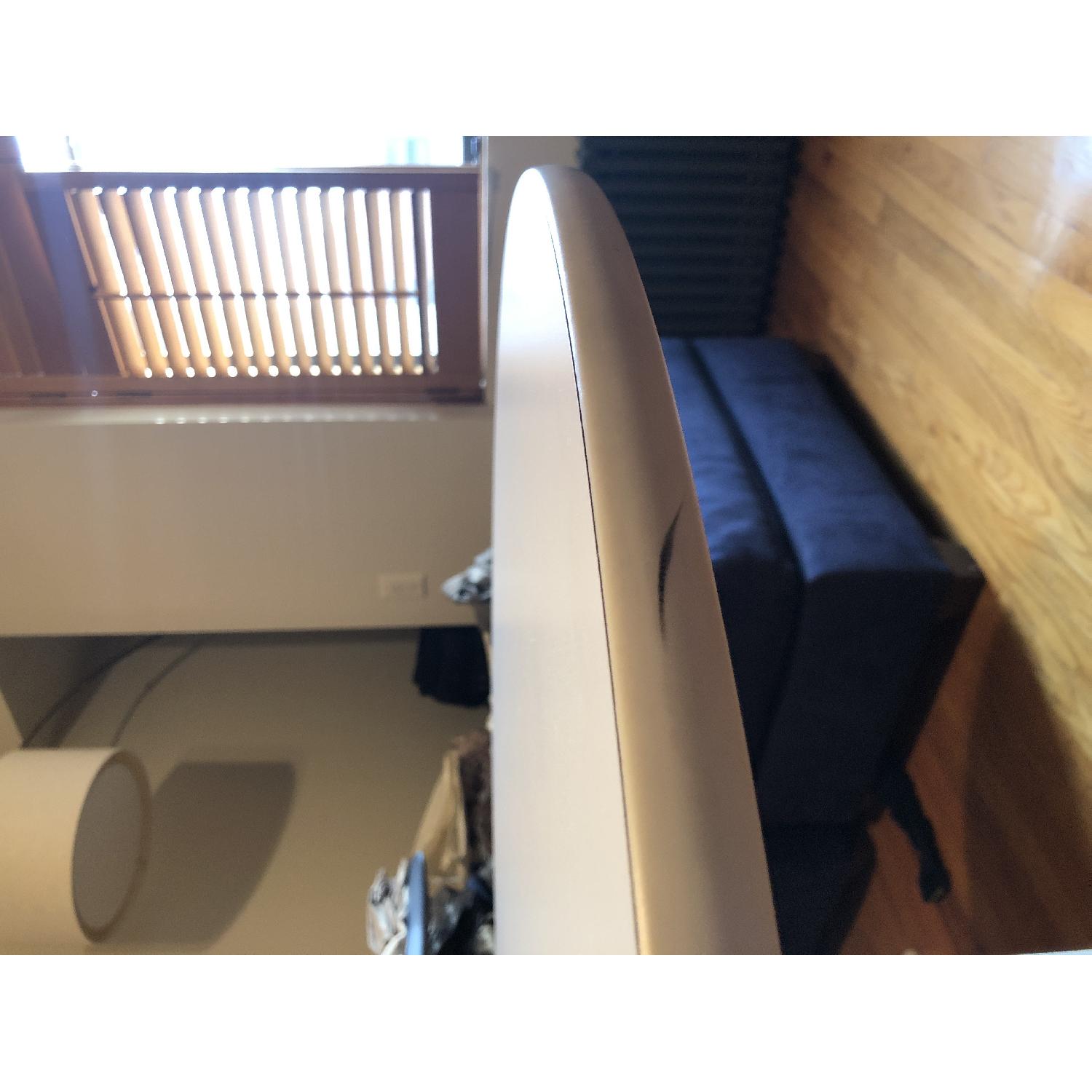 Herman Miller Eames White Round Table - image-6