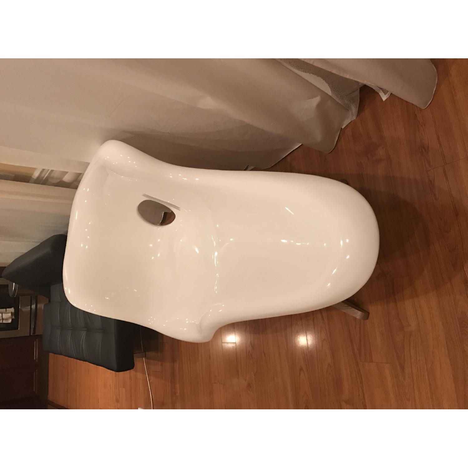 Vitra Eames La Chaise Lounge Reproduction in White - image-1