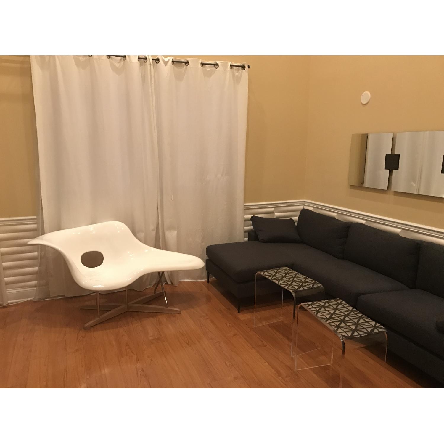 Vitra Eames La Chaise Lounge Reproduction in White - image-4