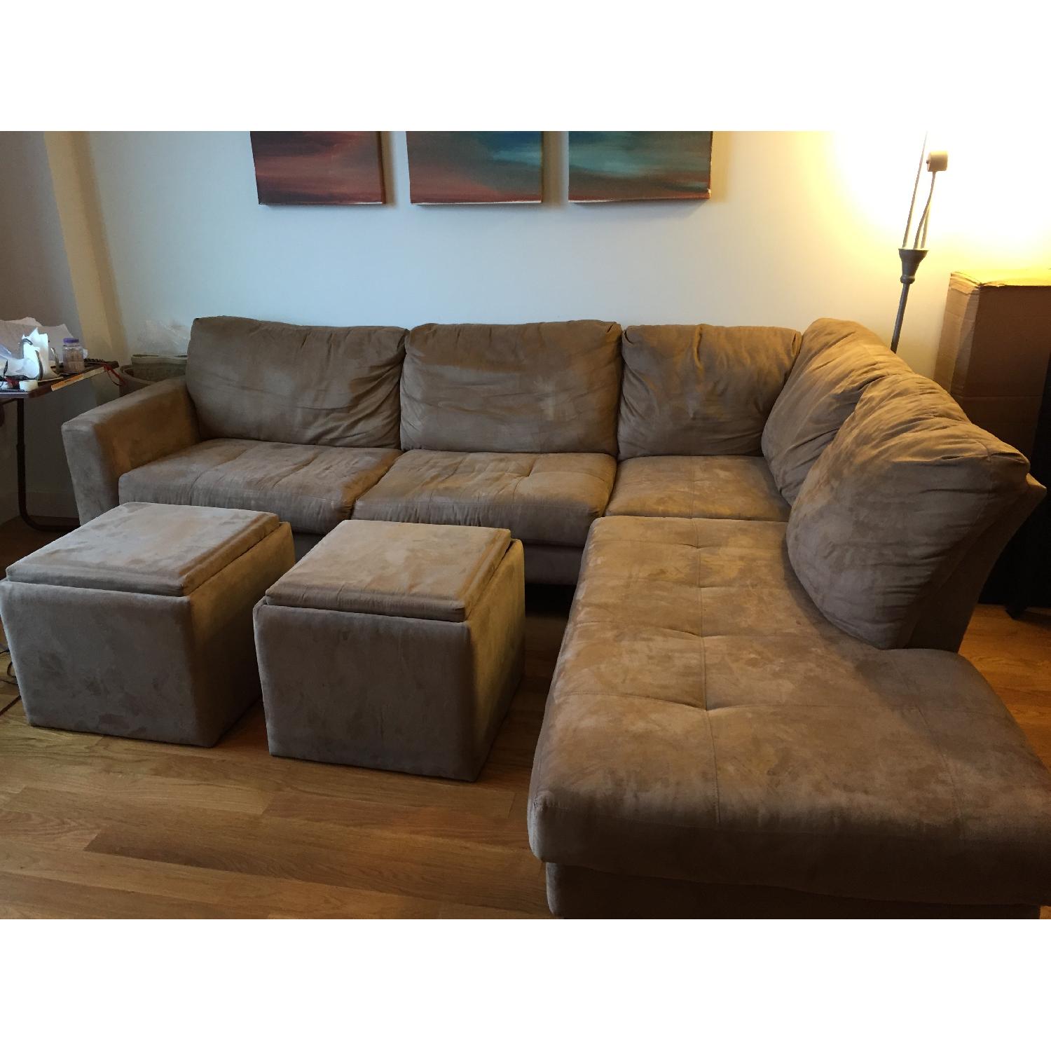 Jennifer Convertibles 2-Piece Sectional + 2 Matching Ottomans - image-1