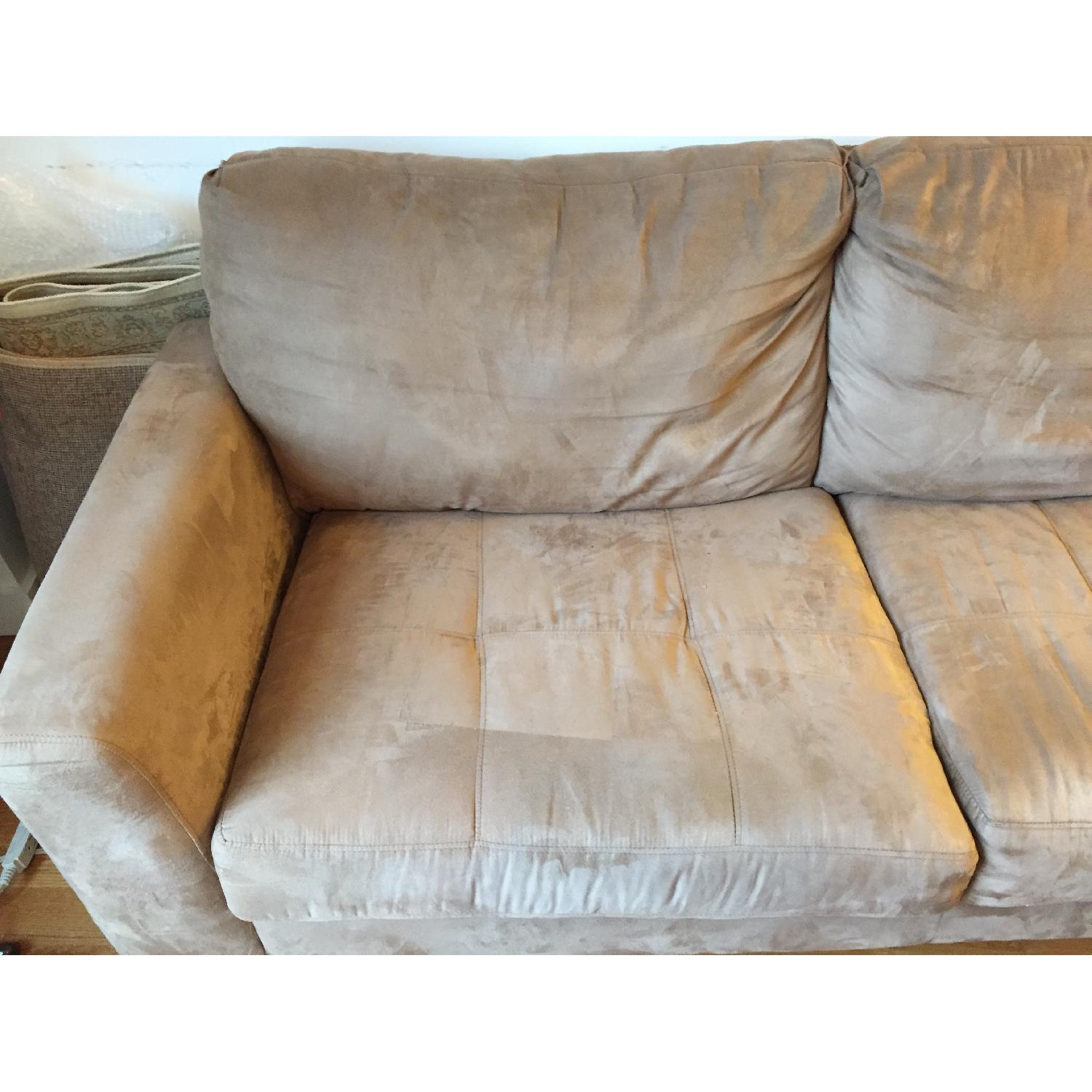 Jennifer Convertibles 2-Piece Sectional + 2 Matching Ottomans - image-2