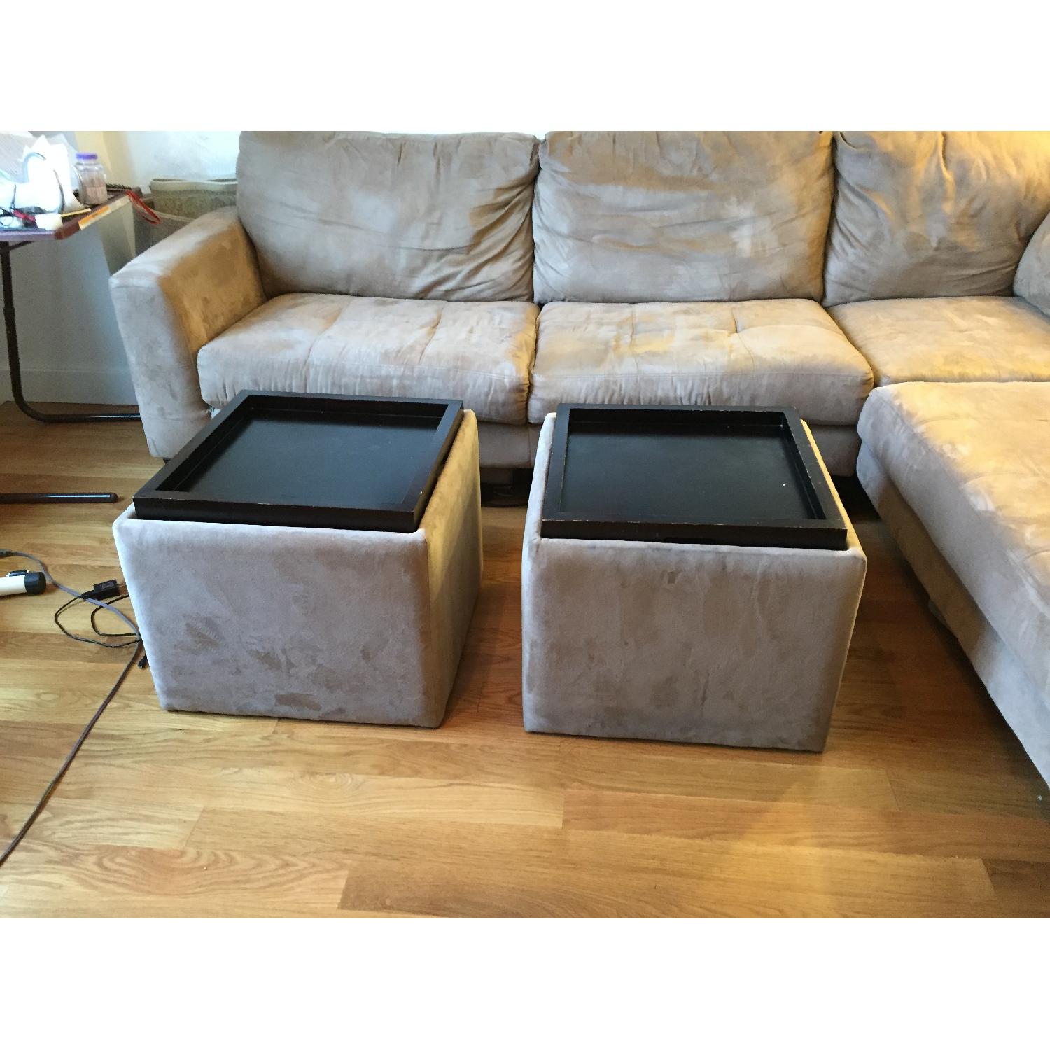 Jennifer Convertibles 2-Piece Sectional + 2 Matching Ottomans - image-6