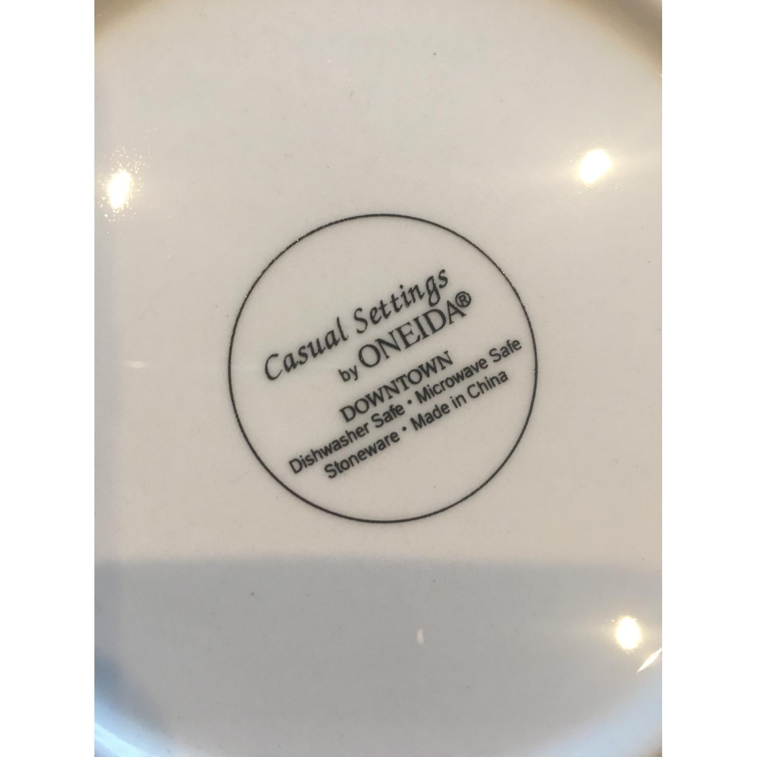 Oneida Dinnerware Dish Set - image-6