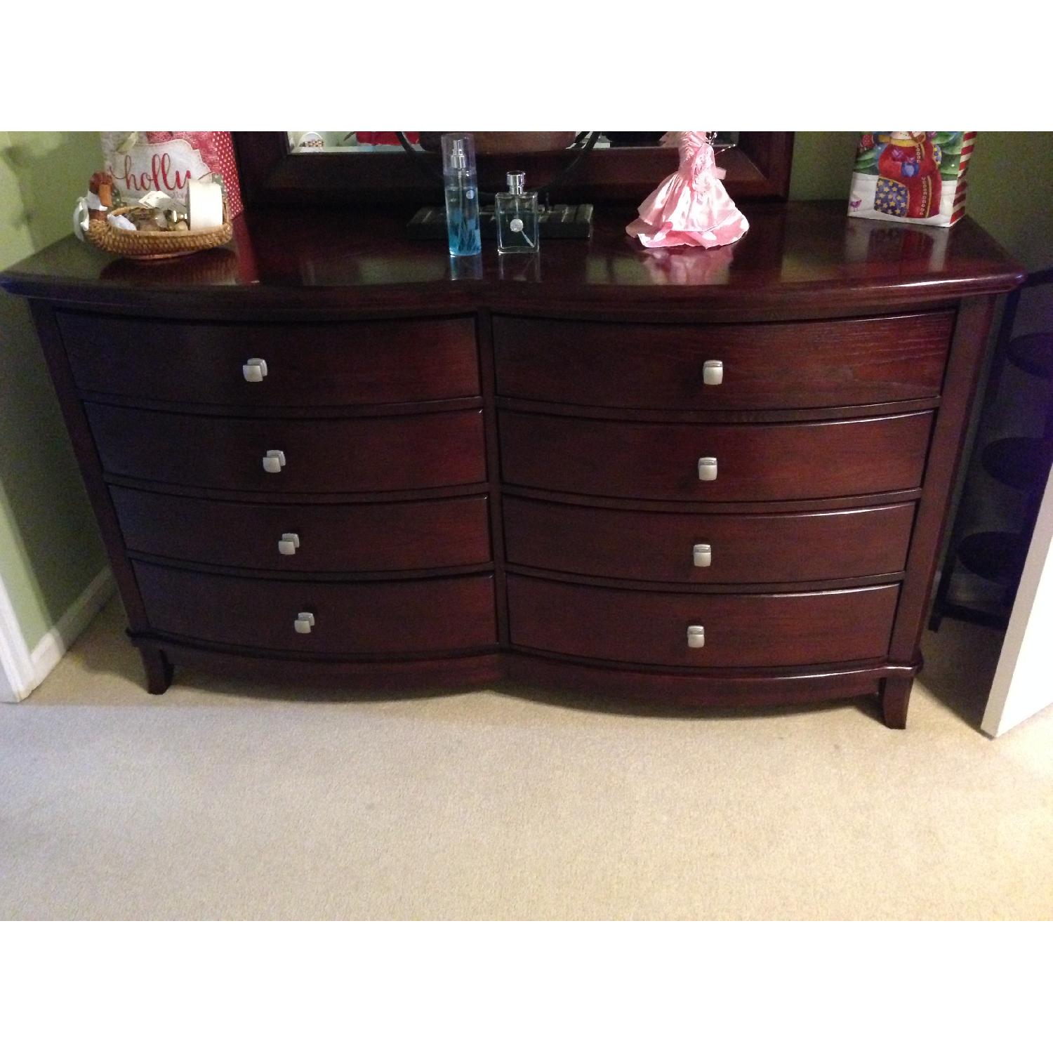 Marlo Furniture Contemporary Sleigh Bedroom Set - image-5