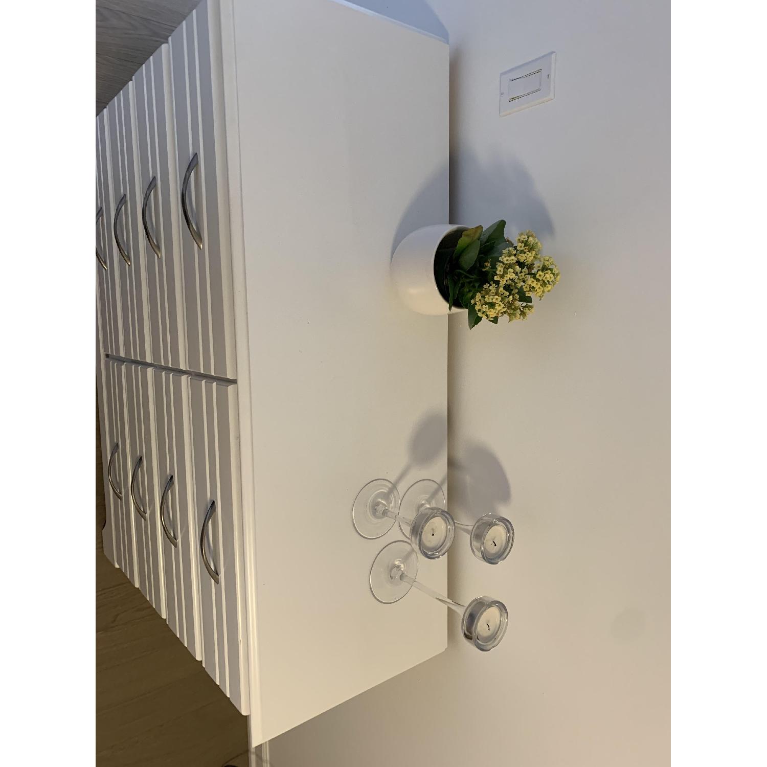 Carolina Furniture Works, Inc. Platinum 8 Drawer Dresser - image-2