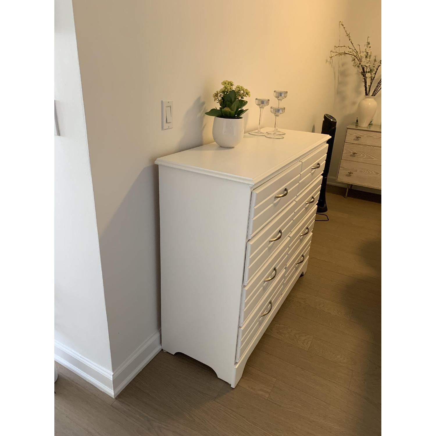 Carolina Furniture Works, Inc. Platinum 8 Drawer Dresser - image-3