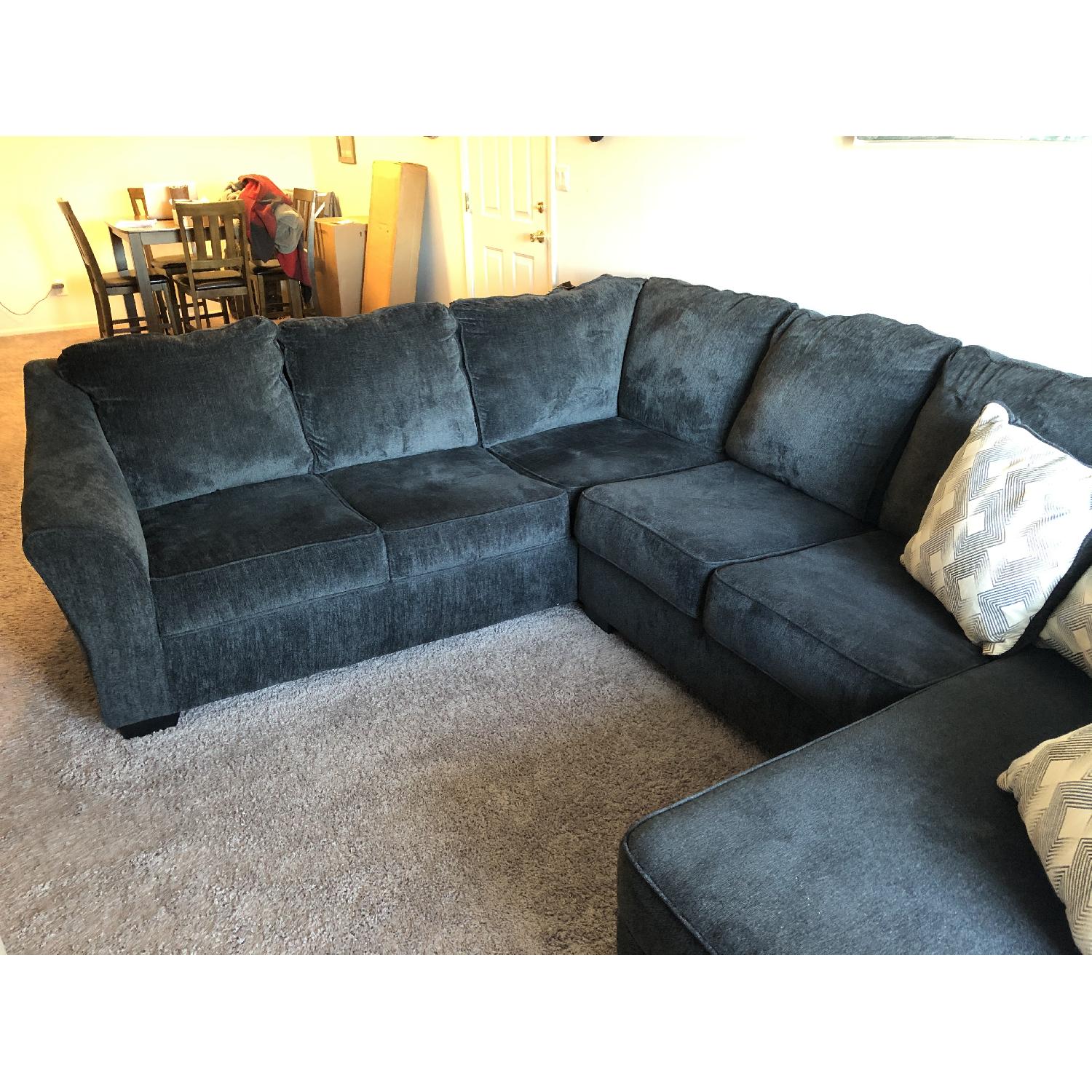 Ashley Eltmann 3 Piece Sectional Sofa w/ Chaise - image-3
