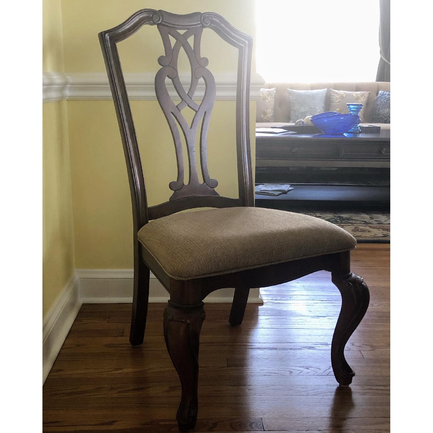 Thomasville Legacy Extendable 7-Piece Dining Set - image-8