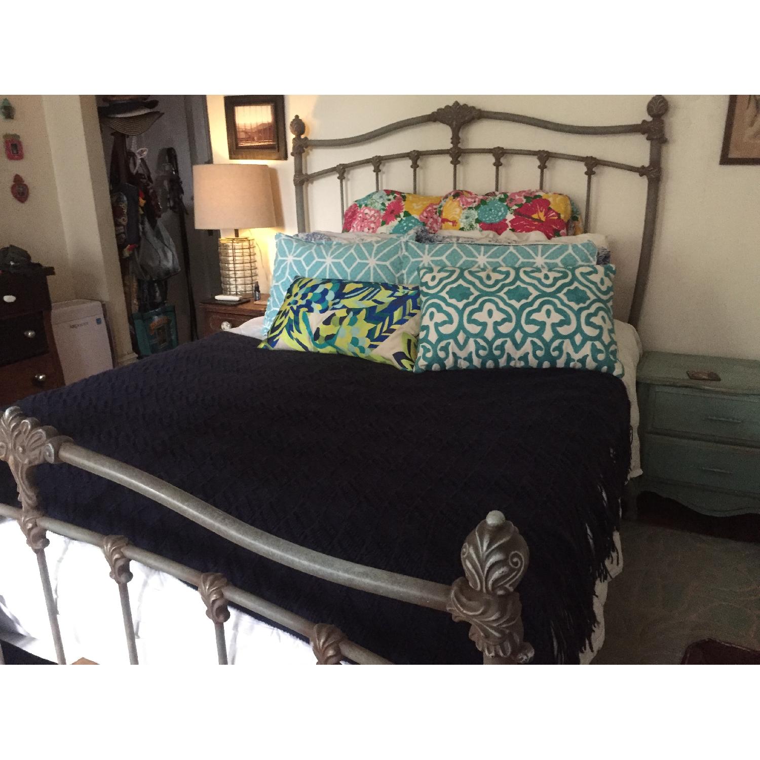 Wesley Allen Merrick Wrought Iron Queen Bed - image-8