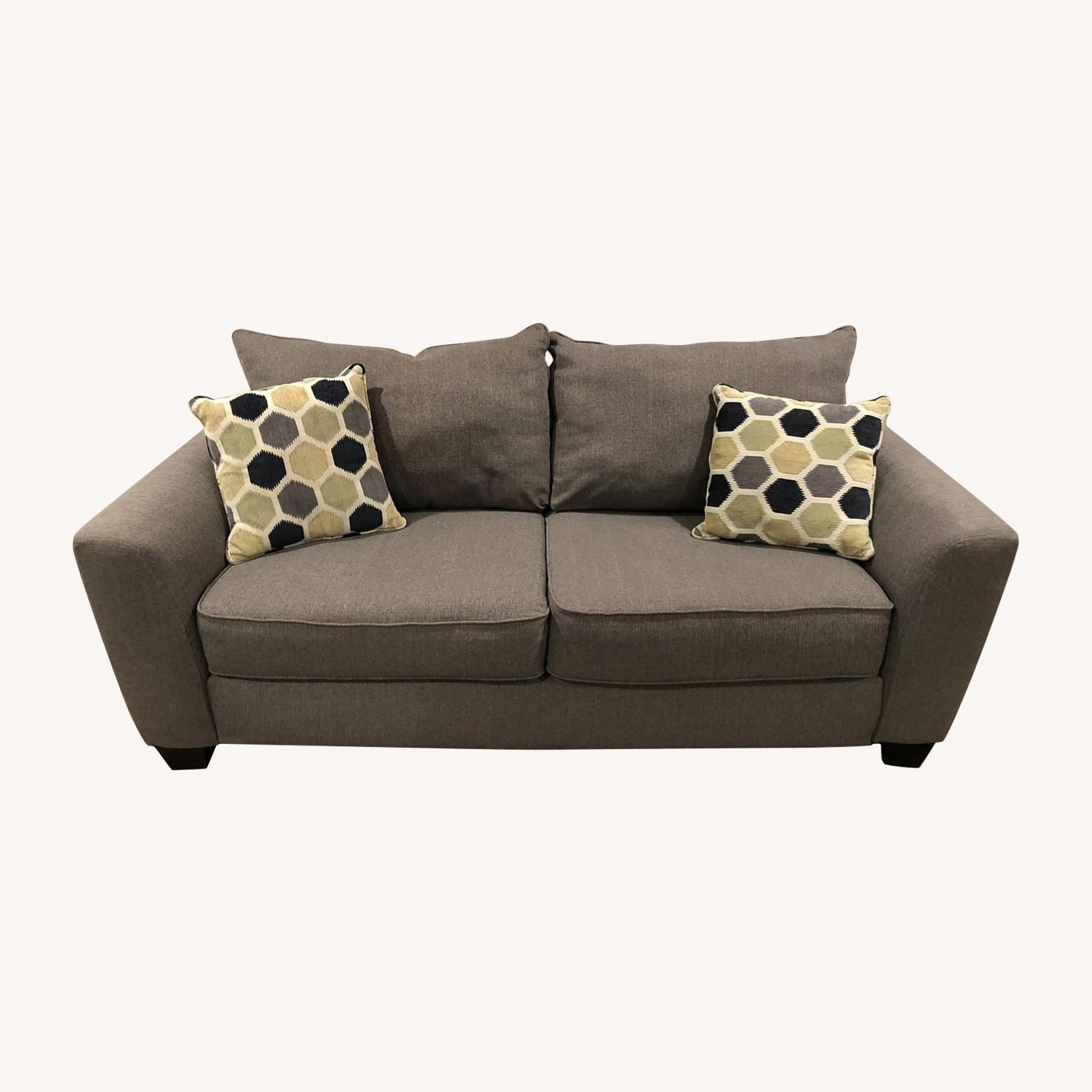 Rooms To Go 2Seater Sofa AptDeco