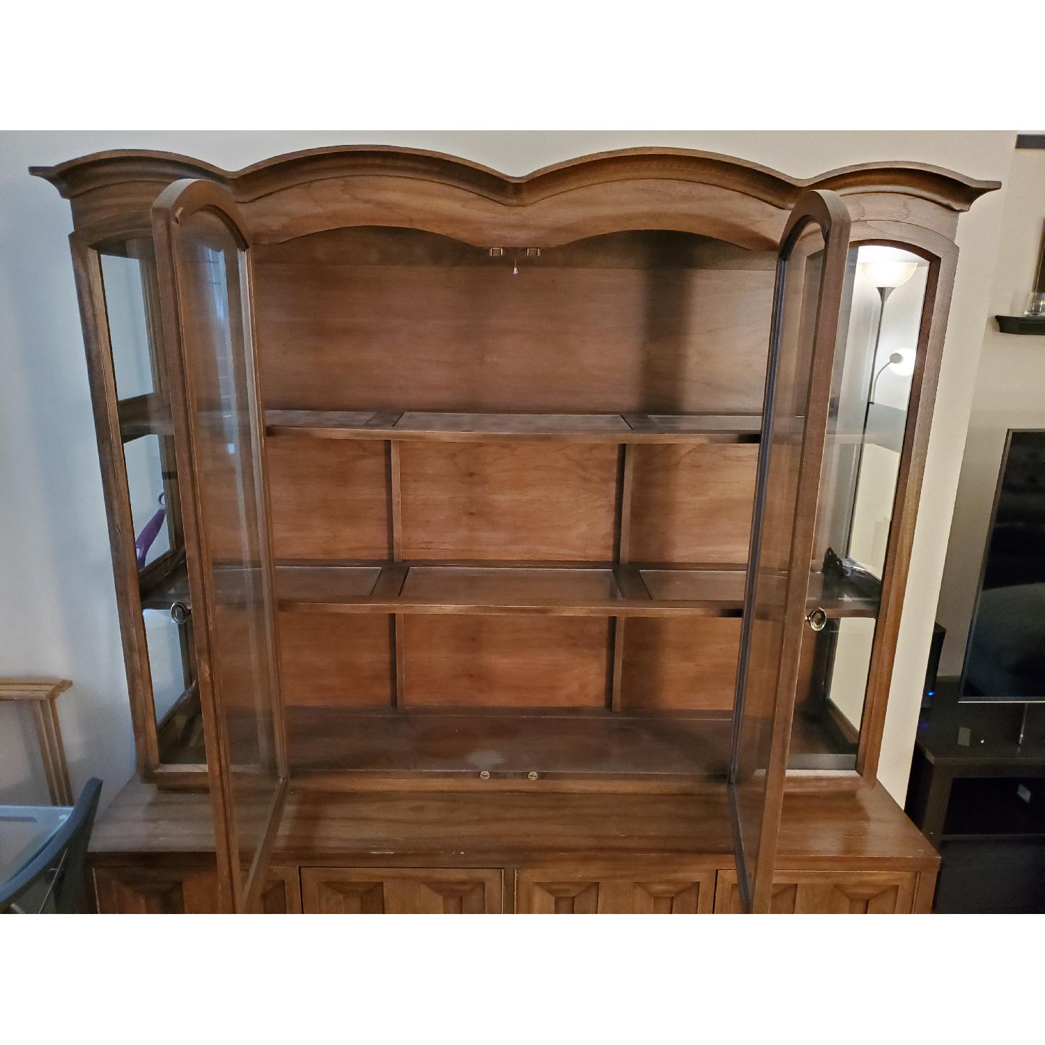 Young Manufacturing Company China Cabinet - image-7