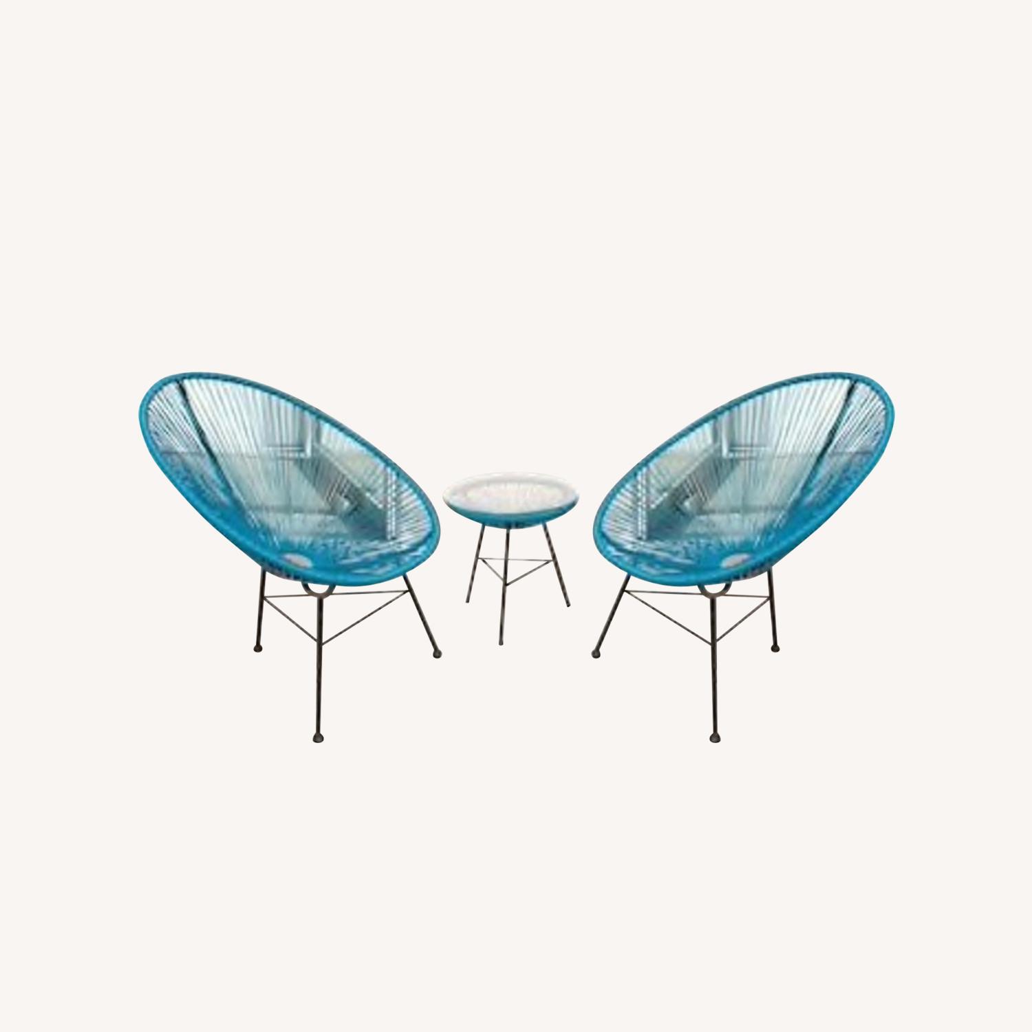 CB2 Acapulco Patio Chair + Table AptDeco