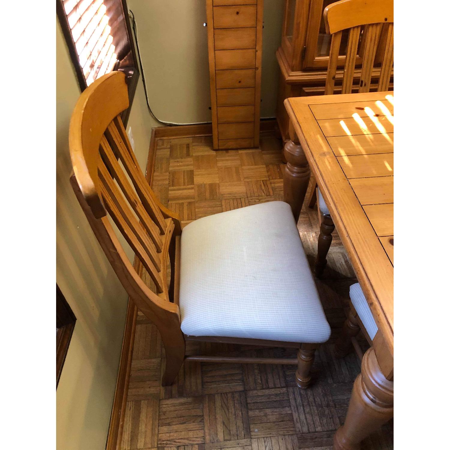 Solid Wood Extendable Table w/ 6 Chairs - AptDeco