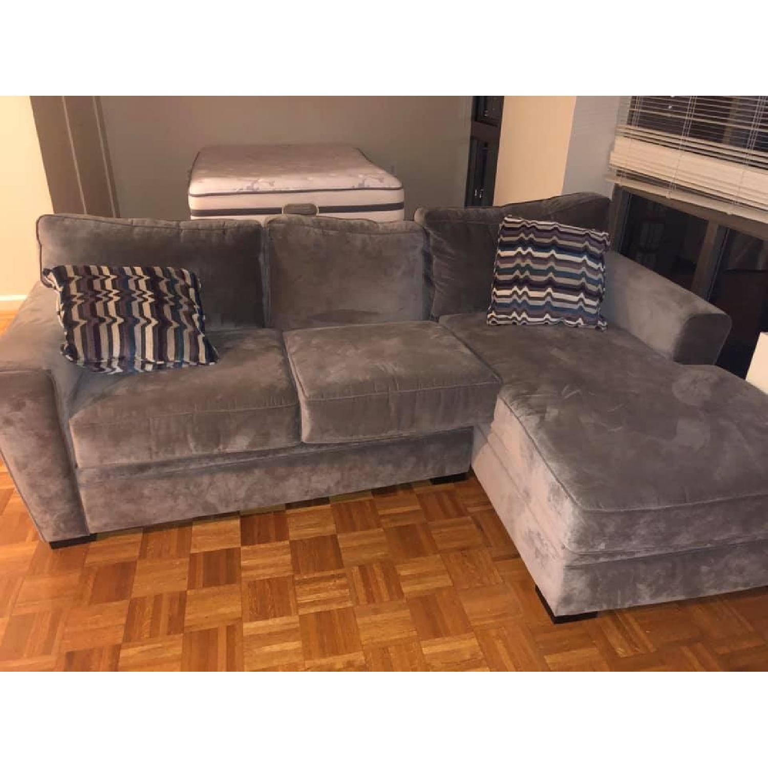 Raymour & Flanigan Artemis II Sectional Sofa - AptDeco