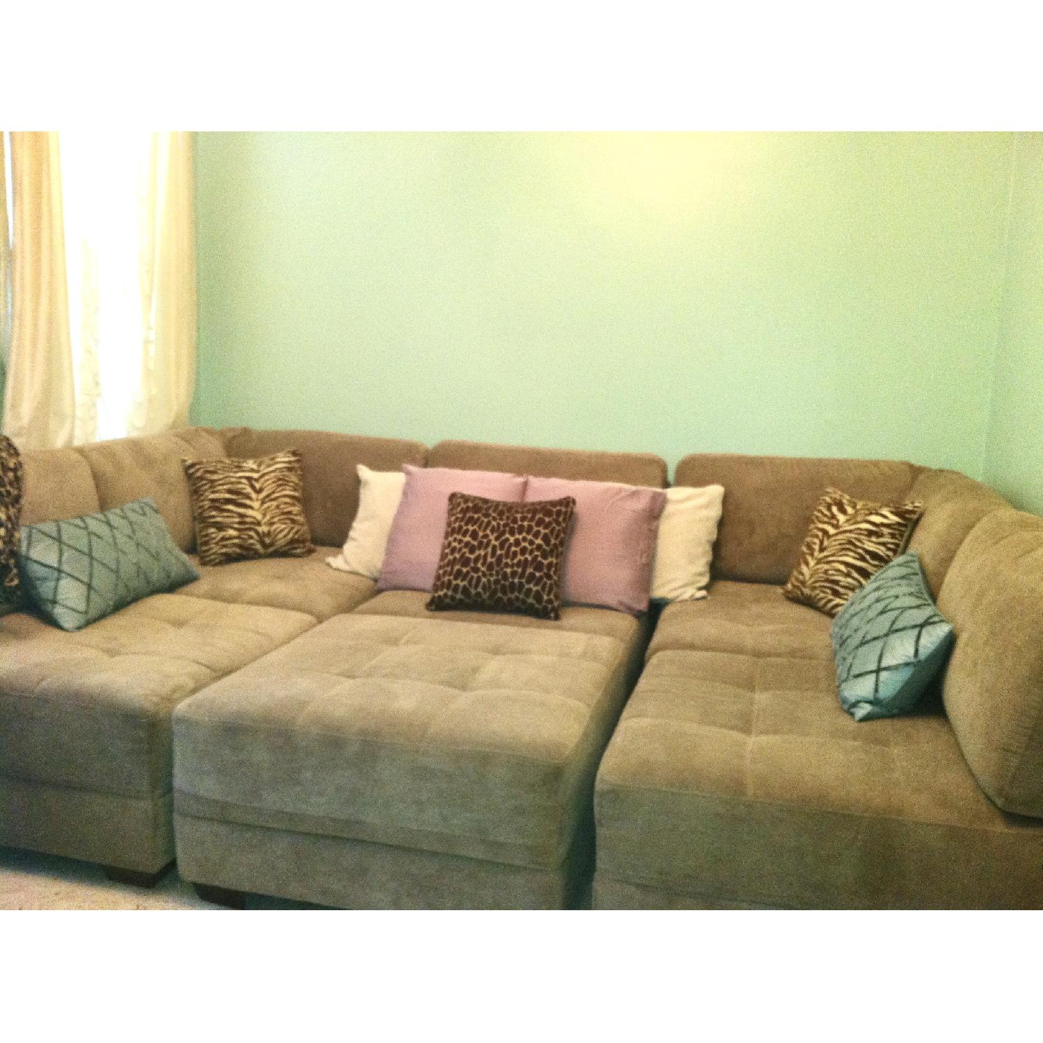 Huffman Koos 6-Piece Sectional Sofa - image-3