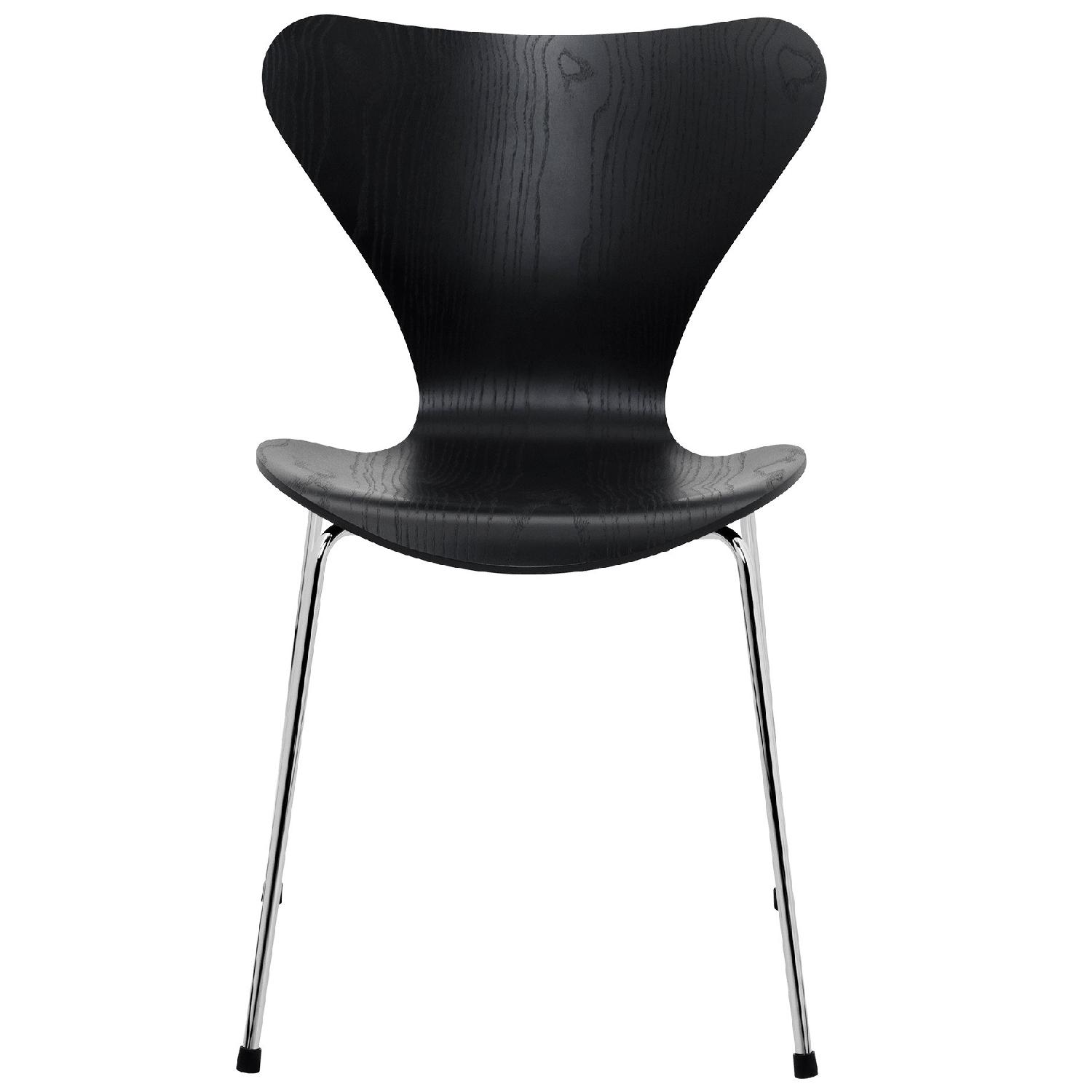 Arne Jacobsen Series 7 Chairs - image-1