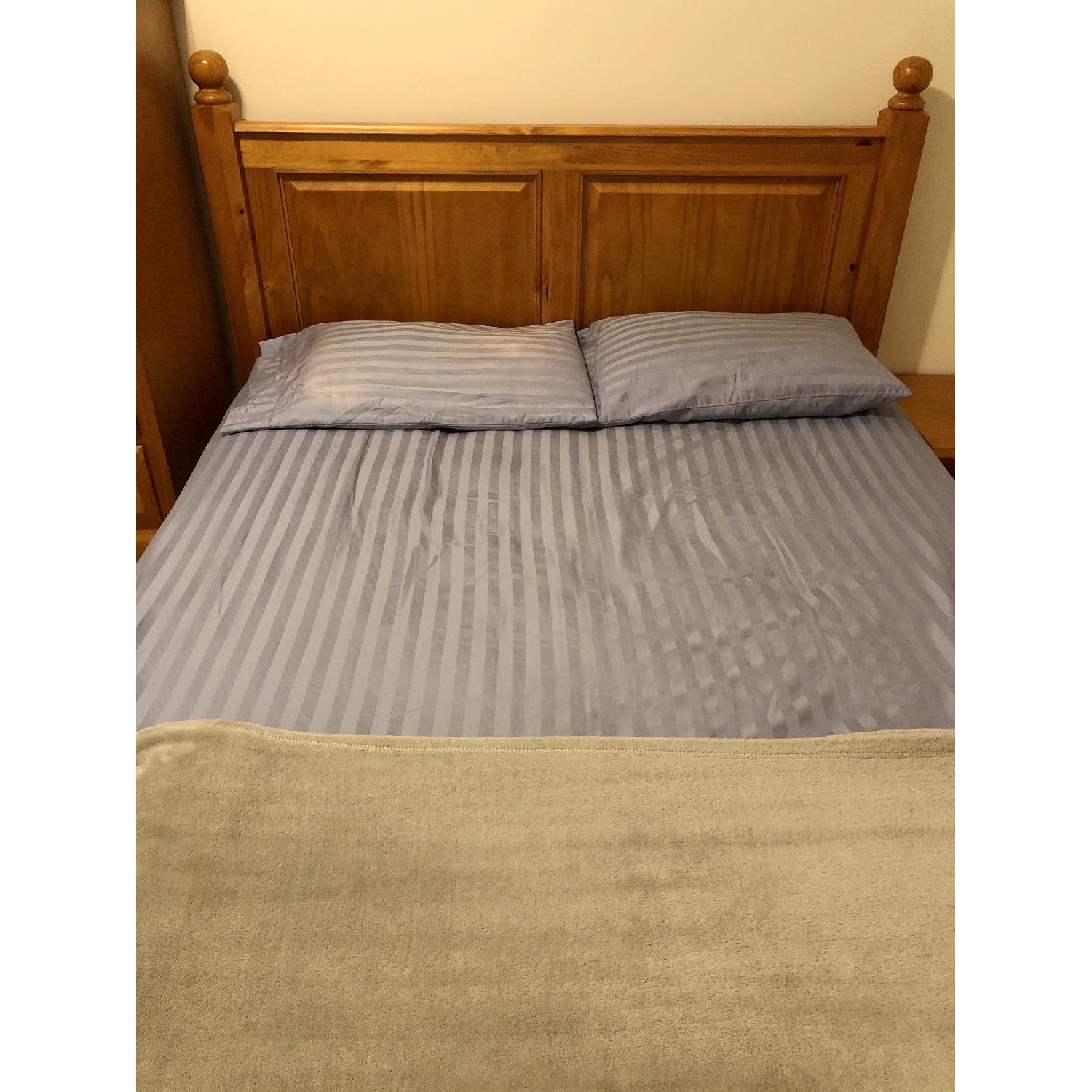 Solid Wood Amish Crafted Queen Bed Frame - image-1