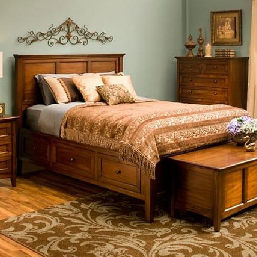 Raymour & Flanigan Westlake Queen Storage Platform Bed