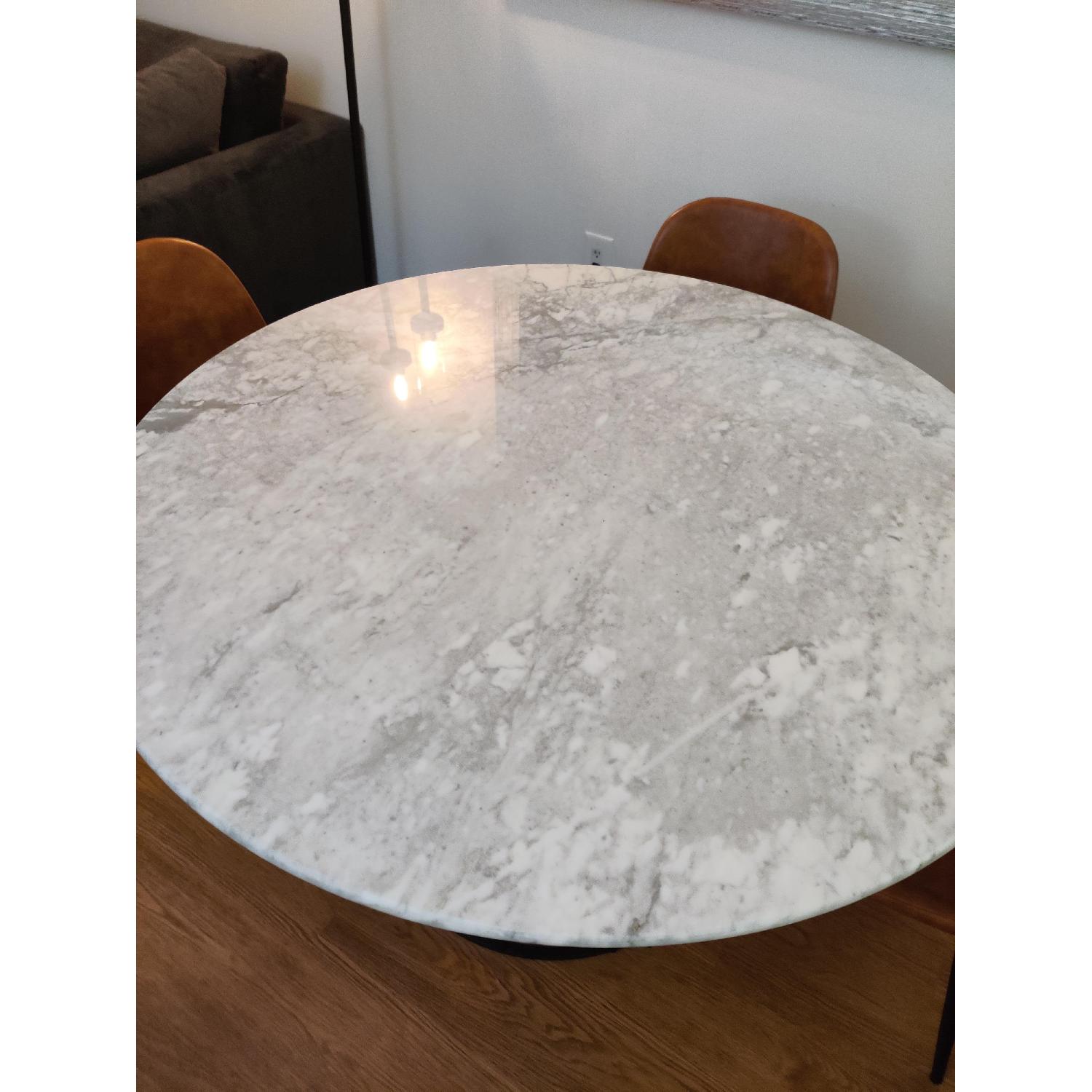 Macy's Round Marble Dining Table w/ 4 Chairs AptDeco