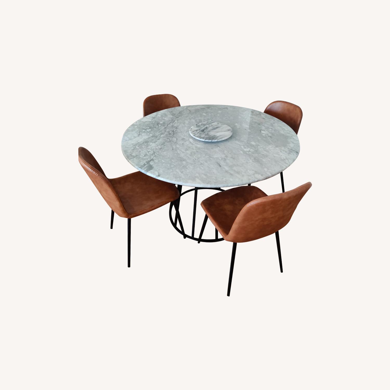 Macy's Round Marble Dining Table w/ 4 Chairs AptDeco