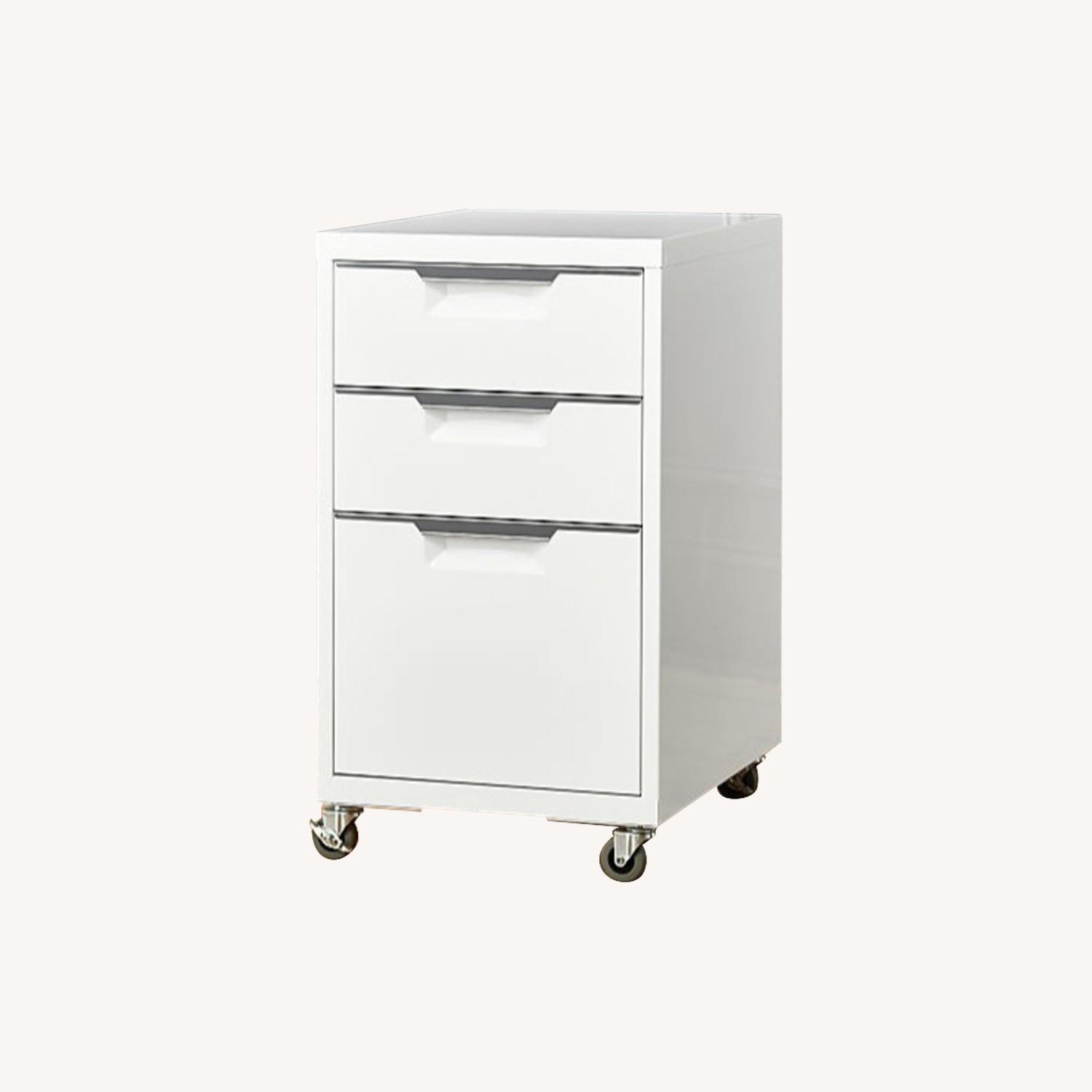 CB2 TPS White Filing AptDeco