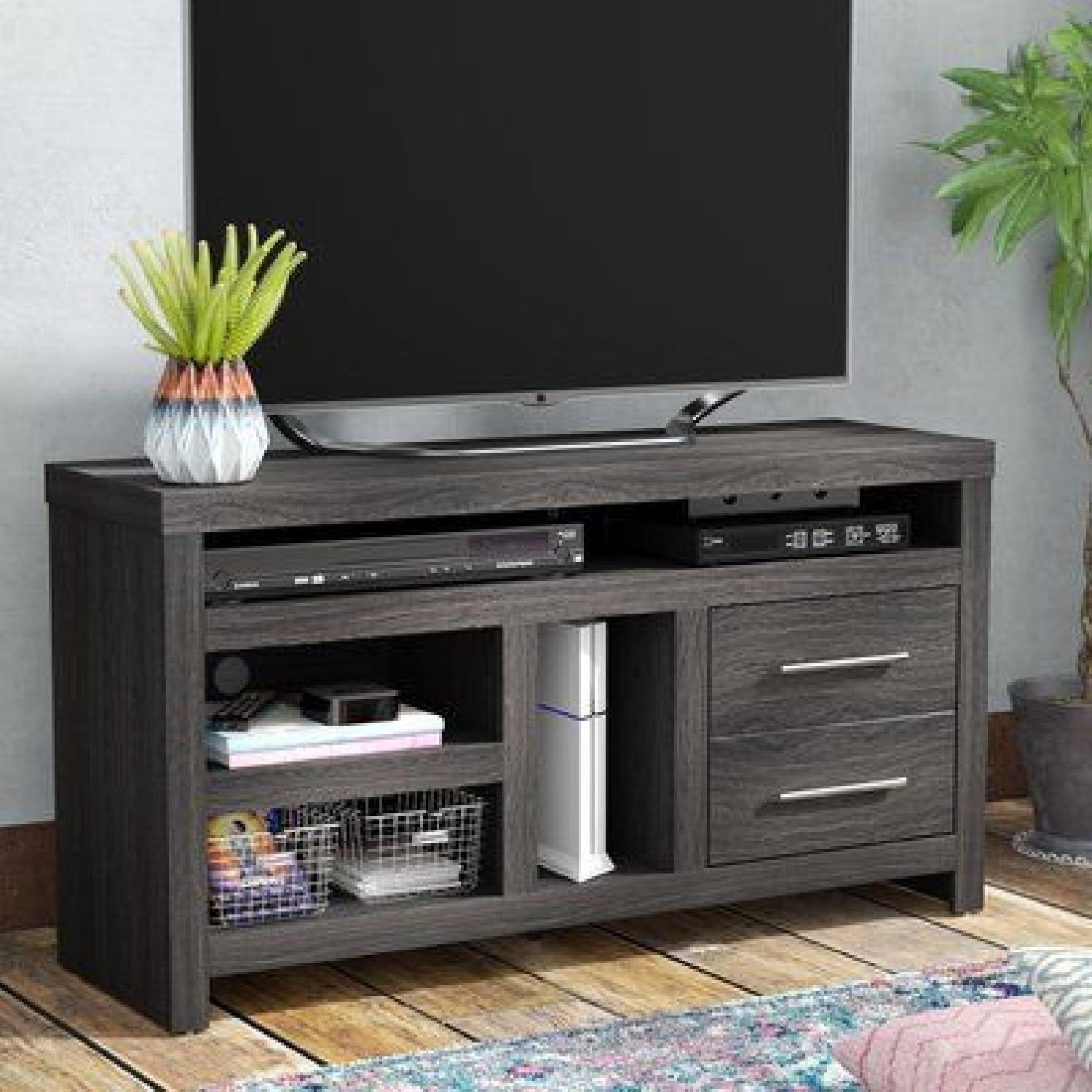 Armes Media Storage / TV Stand AptDeco