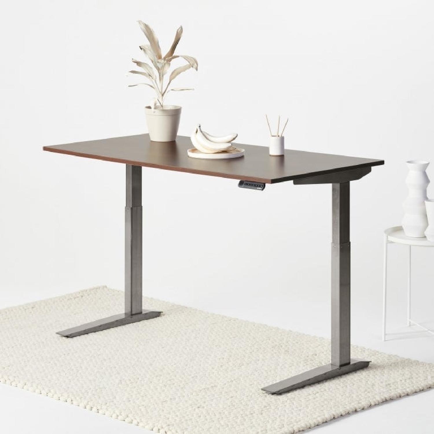 Jarvis Adjustable Standing Desk AptDeco