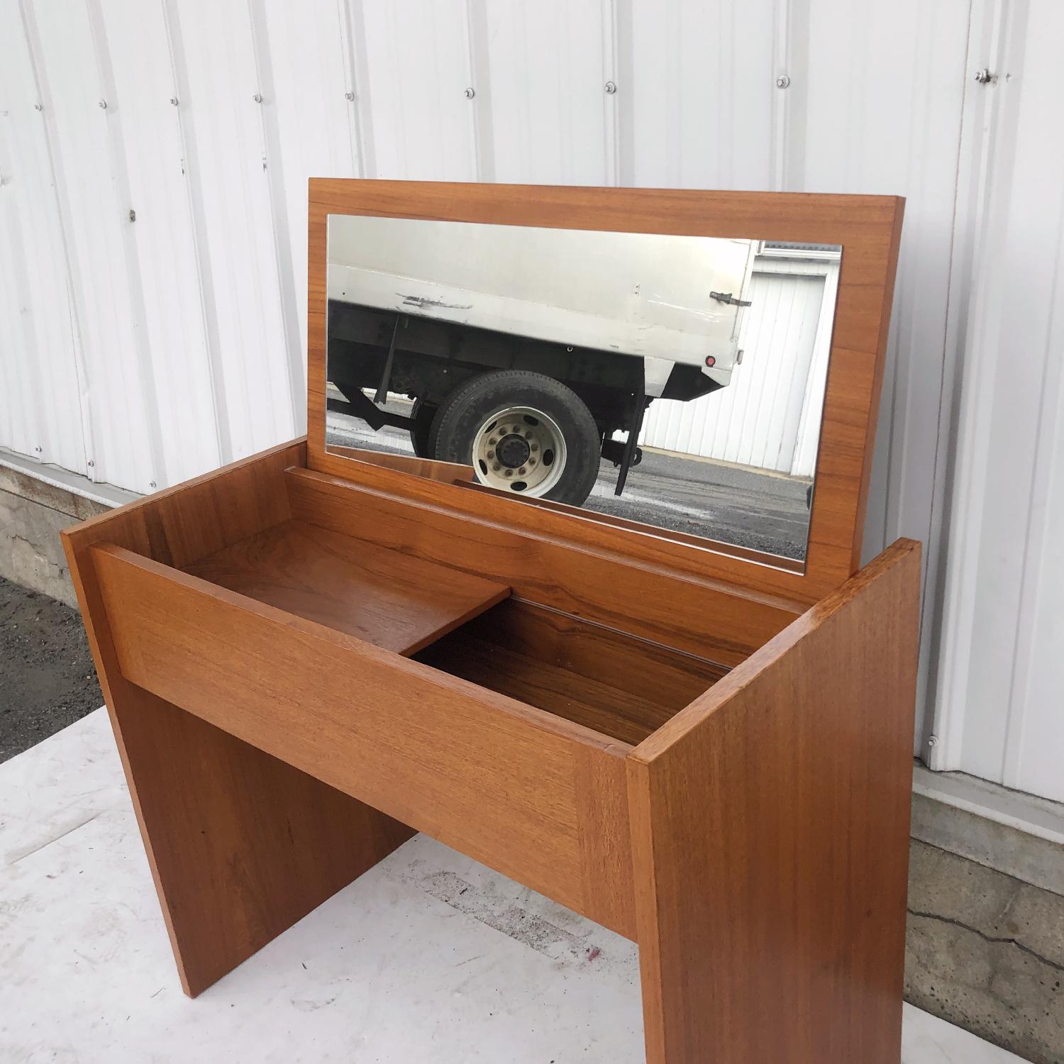 Scandinavian Modern Flip Top Vanity - image-10