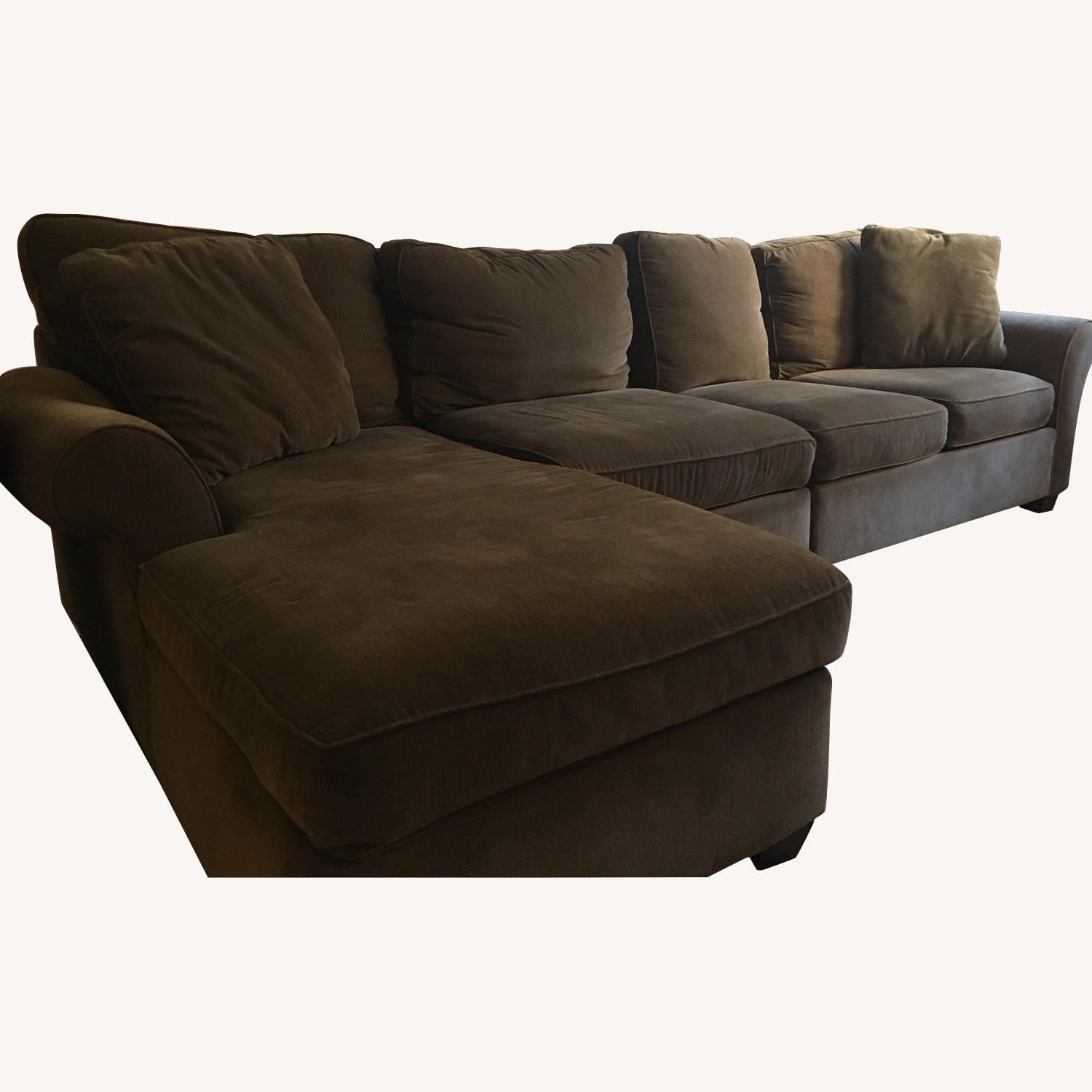 Comfortable couch with chaise AptDeco